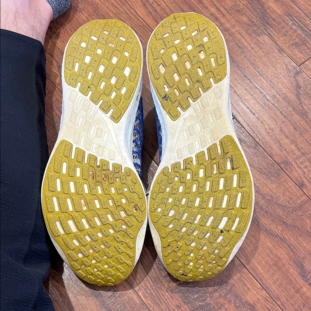 Nike ZoomX Running Shoes - Picture 8 of 9